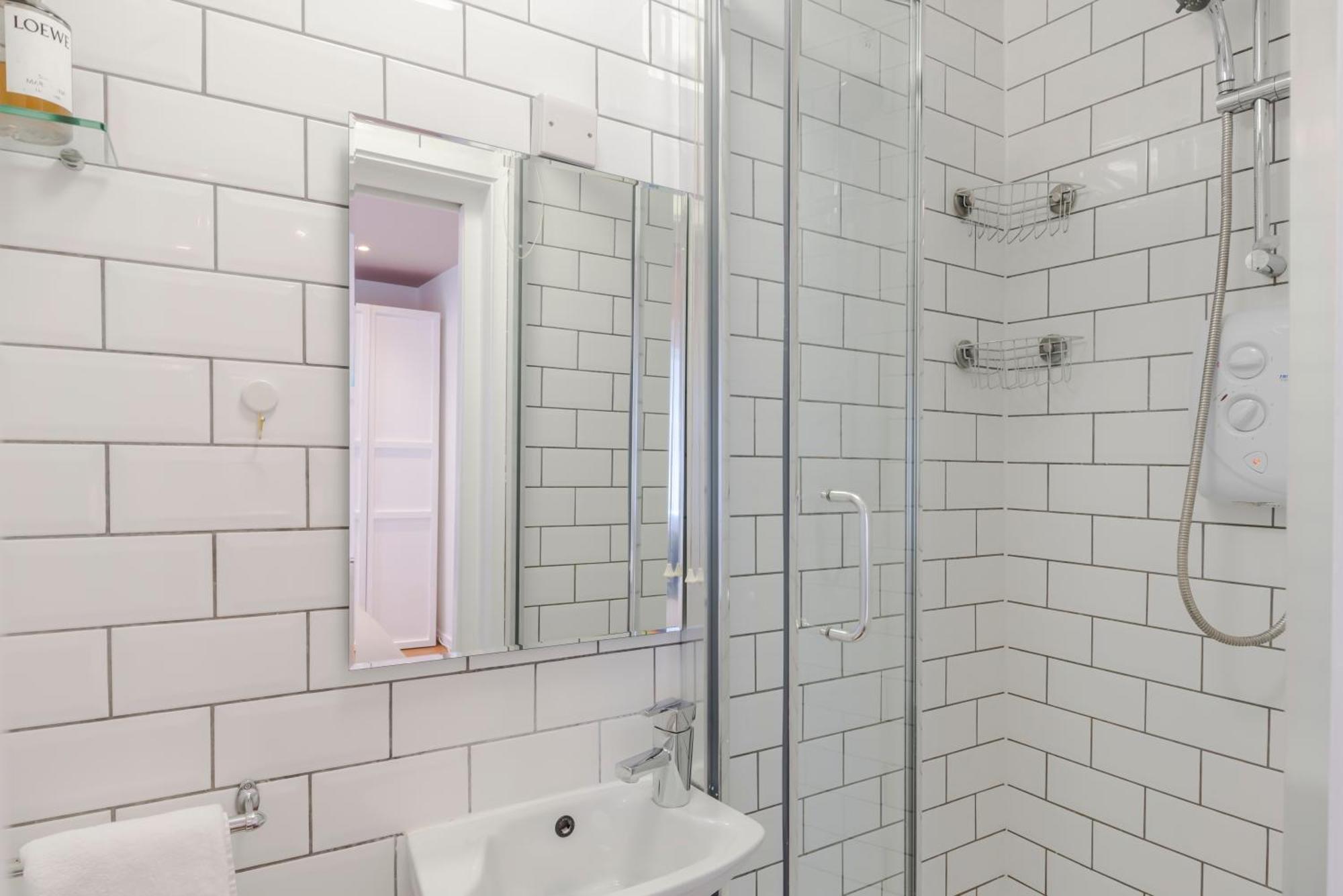 Bijou Flat On Broadway Market ลอนดอน ภายนอก รูปภาพ